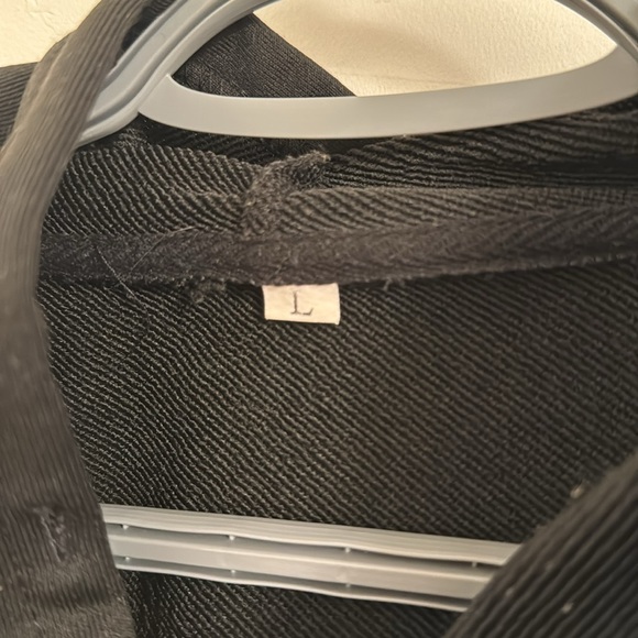 🎉 Host Pick 🎉 NWOT Shein Black/Yellow/White hoodie - Picture 4 of 4